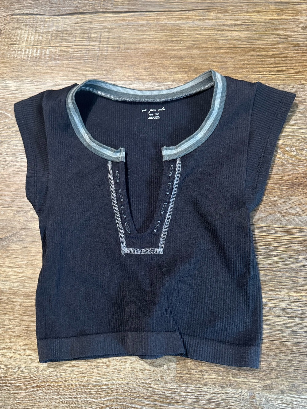 Urban Outfitters Out From Under Black Ribbed Split V-Neck Crop Top XS/S